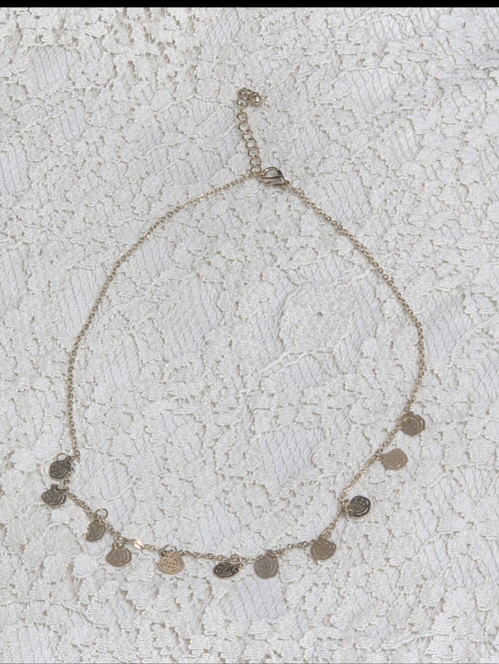 🩷Dainty Gold Tone Costume Jewelry Necklace Set of 3 - Picture 3 of 7